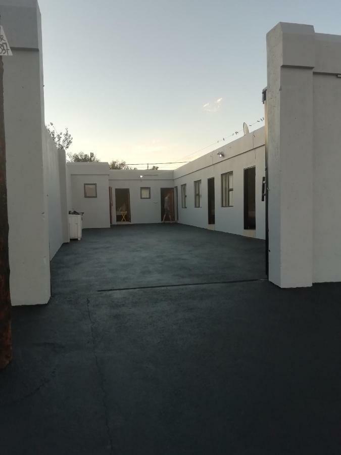 Fgm Guesthouse 2 Alberton Exterior foto